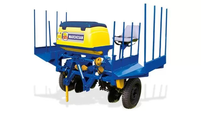 Plantadeira de mandioca hidráulica com adubadeira , Marca: Tatu Modelo: PTM equipamento novo