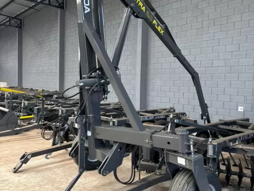 Guincho big bag traseiro>novo de 2 ton Marca: Almeida Modelo: Ultra Flex 2.0 com haste telescópica mecânica