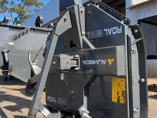 Roçadeira Hidráulica nova Marca: Almeida Modelo: ROAL 1100 de 1.10 m