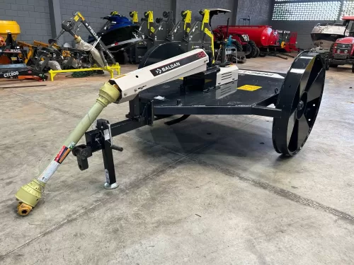 Roçadeira de arrasto para pasto Marca: Baldan Modelo: RAC 1700 de 1.70m (nova)