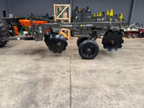 Grade Aradora (nova) Marca: Almeida Modelo: Xtreme 12×26”x235MM de 12 discos