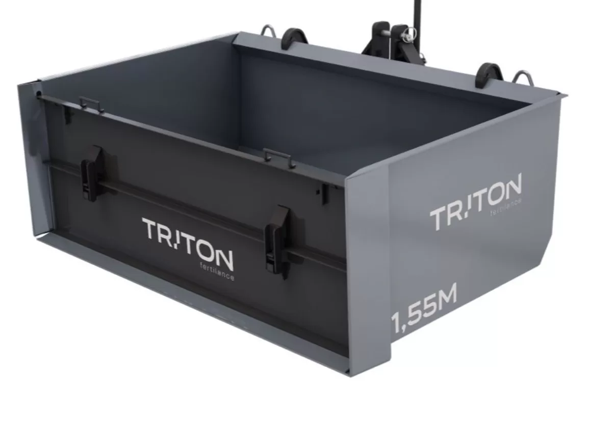 Plataforma hidráulica traseira/caçamba , Marca: Triton Modelo: Fertilance Caixa alta 1.55 m , com tampa traseira engate rápido e basculante hidráulica por pistão