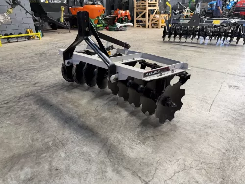 Grade Niveladora Hidráulica (nova) Marca: Baldan Modelo: HI 10x16”de 10 discos