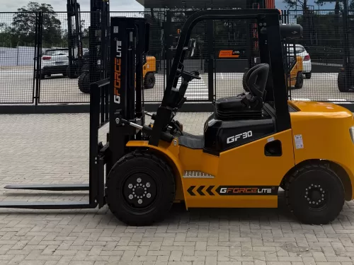 Empilhadeira duplex (nova)  , Marca: G FORCE Modelo: GF30 para 3.0 ton ,com torre de 3.50 m e motor a diesel
