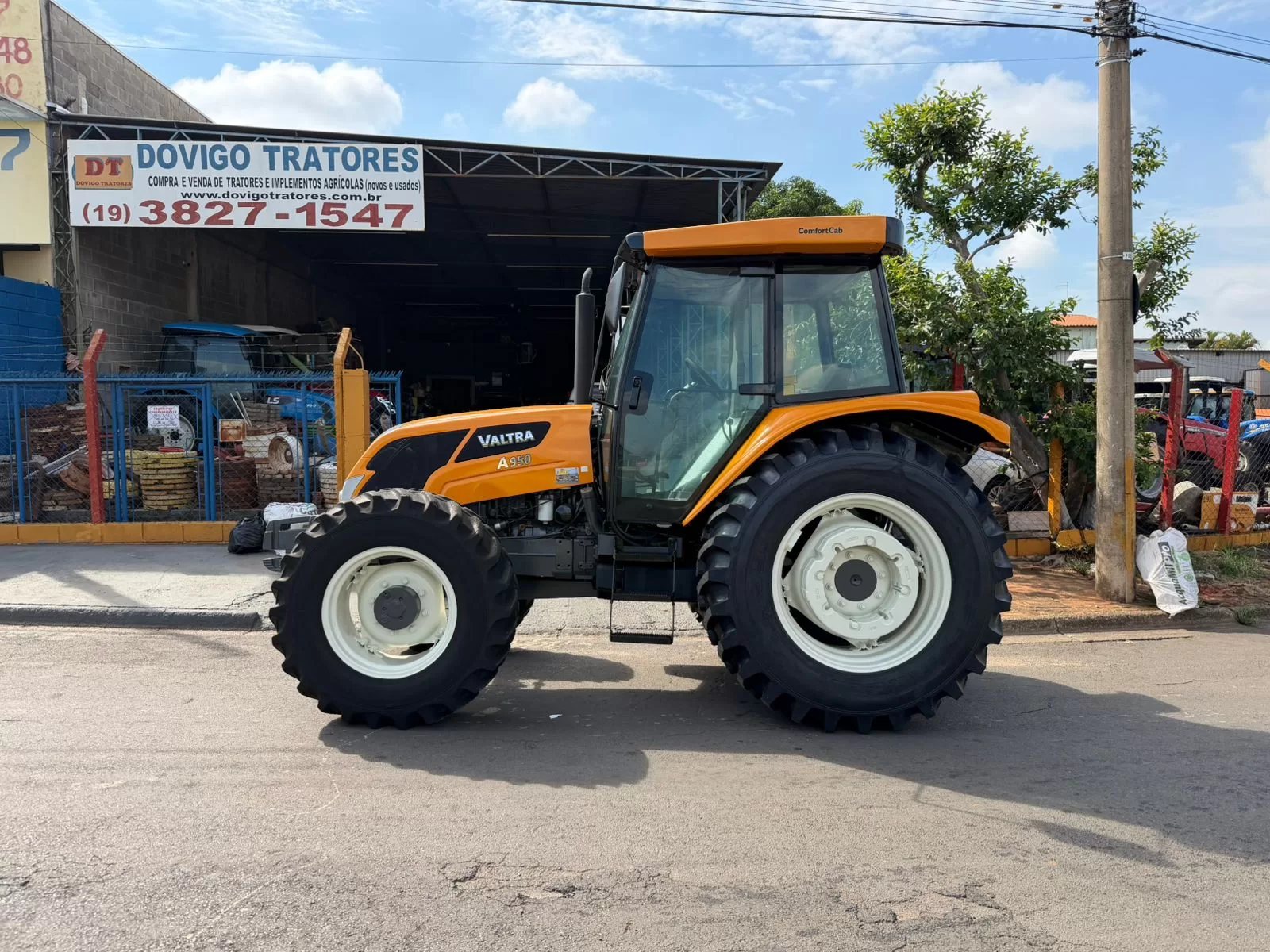 Valtra A950 4×4 Ano 2017 Cabinado de Fábrica