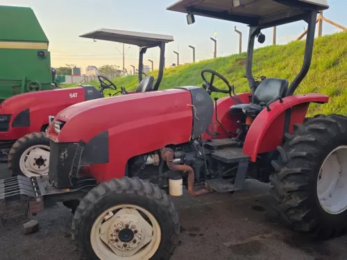 Yanmar 1175SR 4x4 cafeeiro/estreito Ano 2016 com redutor de velocidade, Cod: (04).