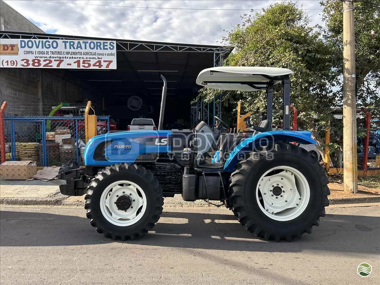 LS Tractor Plus 90 4×4 Ano 2017 com Redutor de velocidade e Reversor